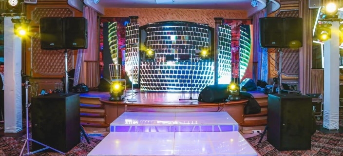 Video Signal Distribution for LED Walls Solutions and Technologies